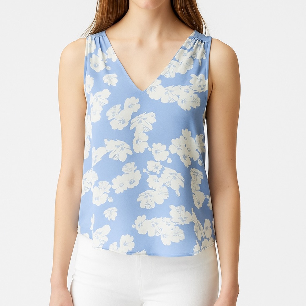 Lush Blouse Tank Top Light Blue White Floral Print BusinessCasual V-Neck Neutral